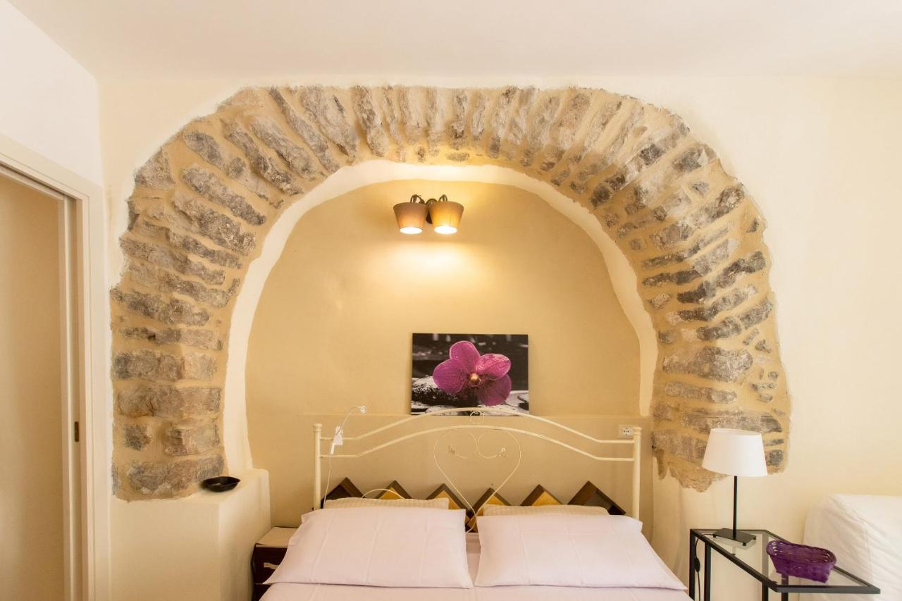 Deluxe Double Room with Extra Bed