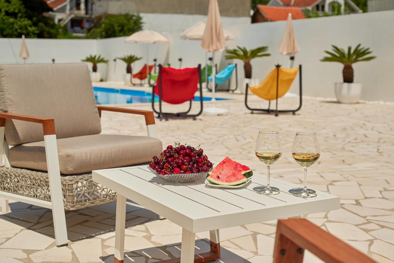 Georgiy Lux Apartments - B&B Lastva