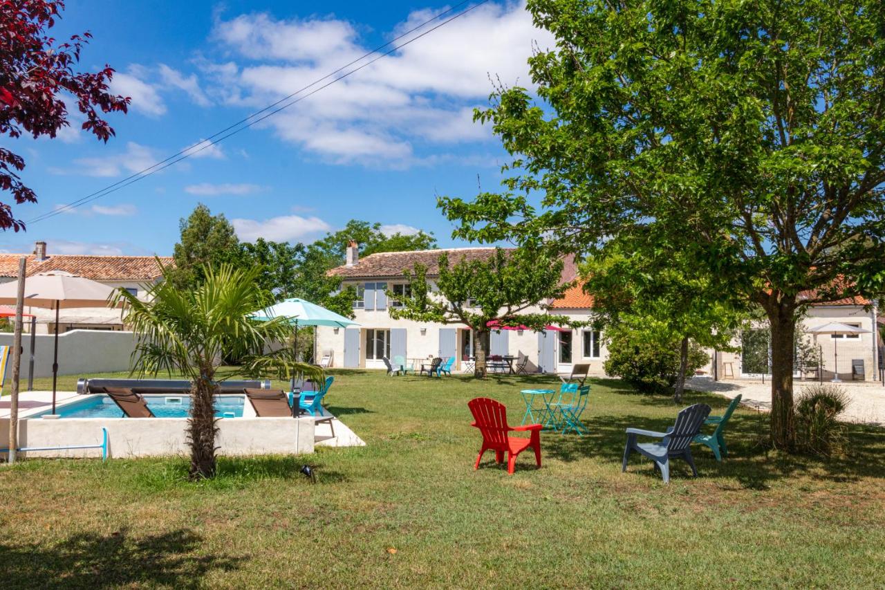 B&B Balanzac - Gite 4 personnes avec piscine entre Saintes et Royan - Bed and Breakfast Balanzac