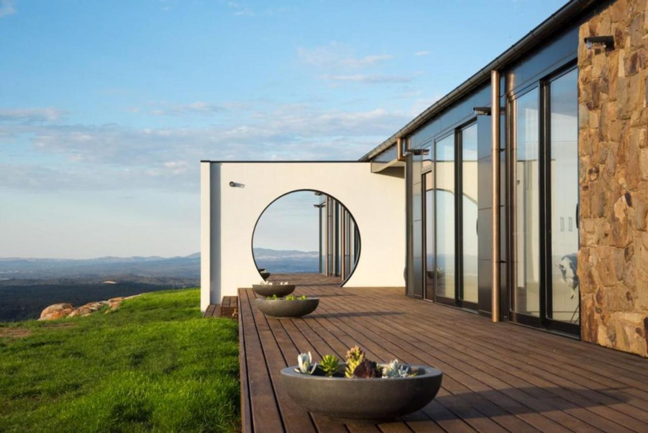Sky High- iconic ridge-top retreat - B&B Hepburn Springs