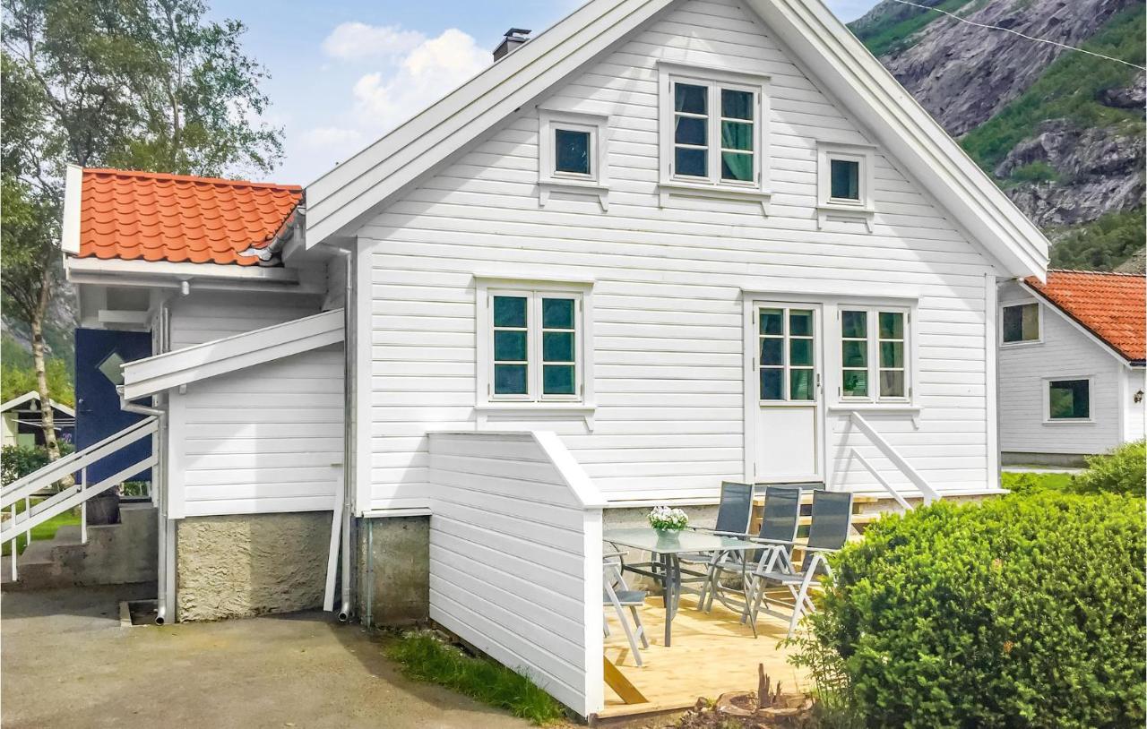 B&B Dirdal - Stunning Home In Dirdal With 2 Bedrooms And Internet - Bed and Breakfast Dirdal