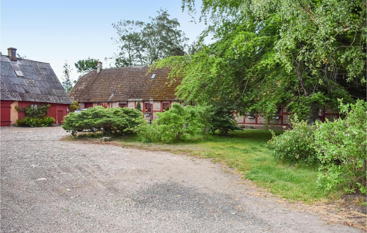 Beautiful Home In Annelöv - Bed and Breakfast