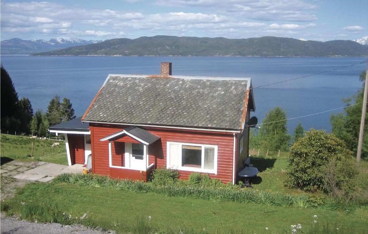 B&B Hjellvikvåg - Stunning Home In Vgstranda With Kitchen - Bed and Breakfast Hjellvikvåg