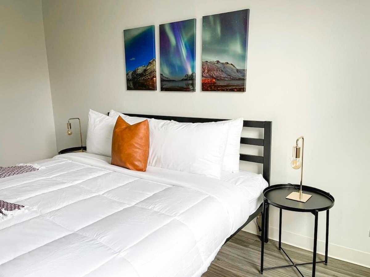 Deluxe King Suite