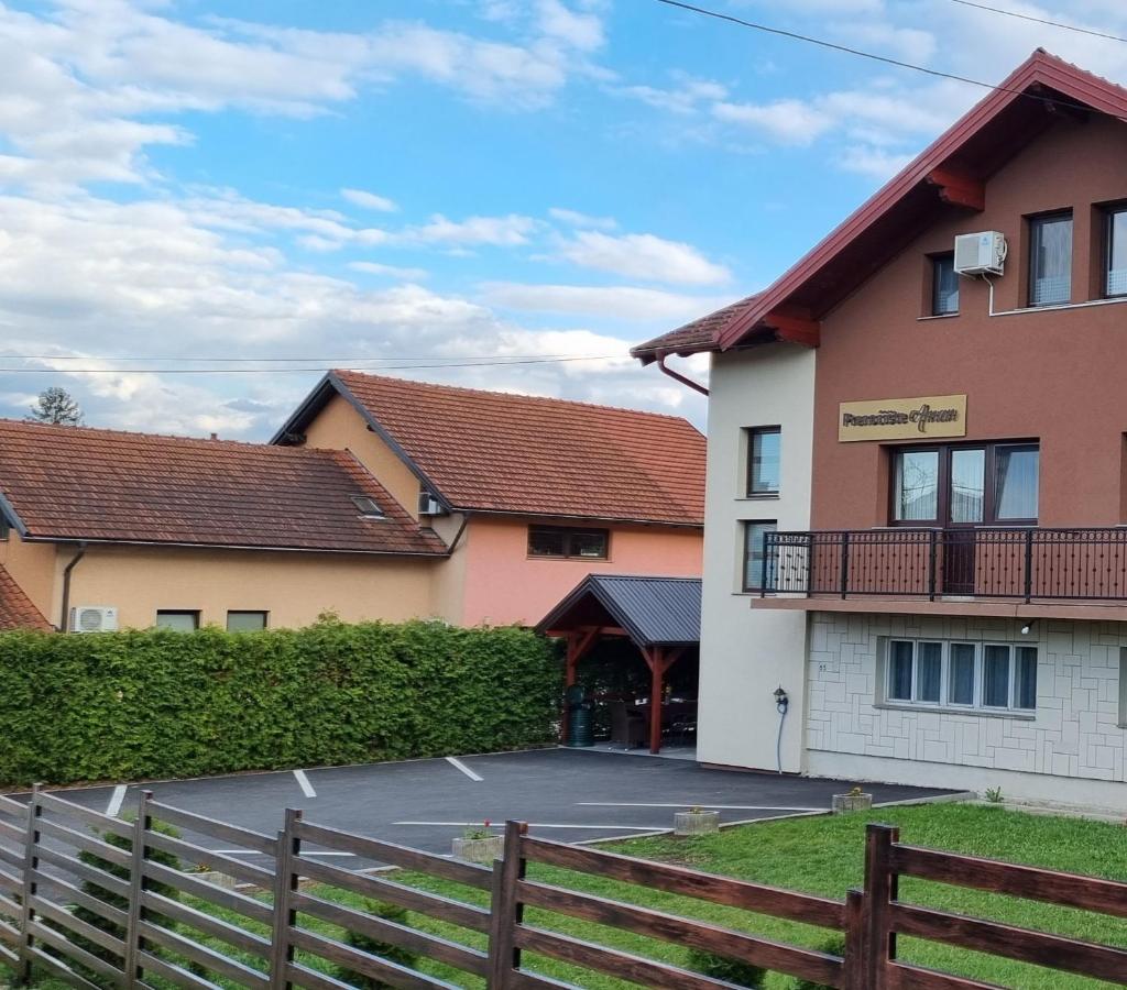 Prenoćište-Sobe-Rooms-Aman - B&B