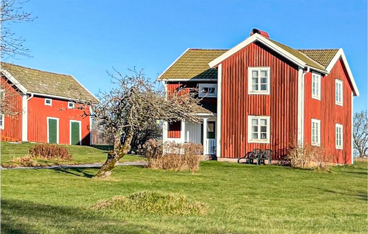 B&B Bodafors - Gorgeous Home In Bodafors With Kitchen - Bed and Breakfast Bodafors