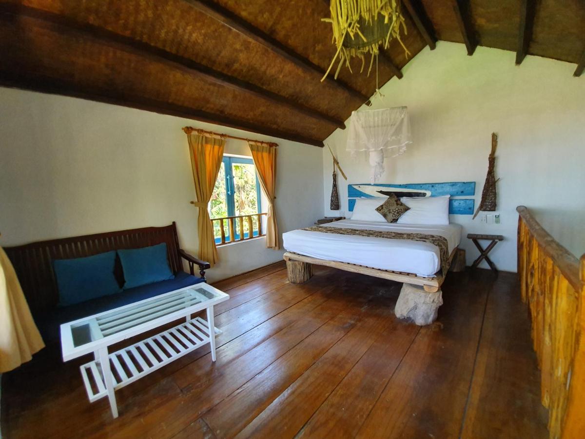 Villa - Beach Front