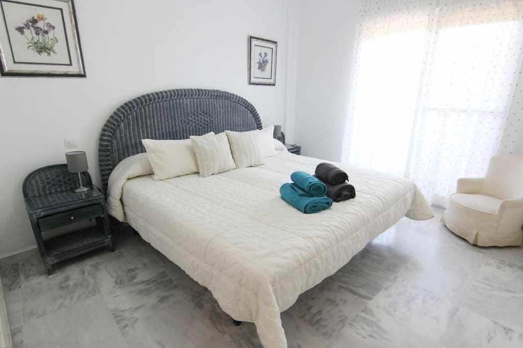 B&B Benalmádena - TIMON BEACH HOUSE Playa 70m Piscina Parking - Bed and Breakfast Benalmádena