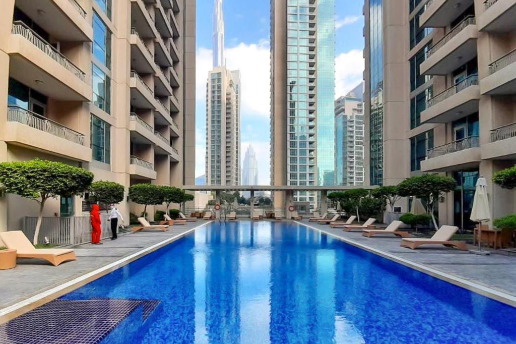 HiGuests - Amazing Apartment overlooking Burj Khalifa! - B&B Dubái