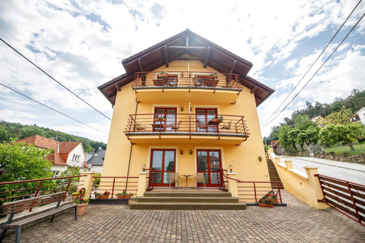 B&B Luhacovice - Penzion Sinfonietta - Bed and Breakfast Luhacovice