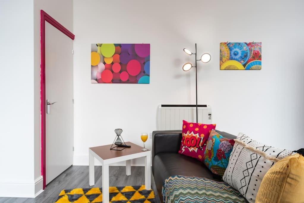 Jesouth 1 BedRM Exquisite Suite Dazzling Chic City Centre - B&B Hull