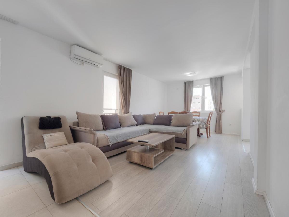 Family Three bedroom Apartment Brando - B&B Budua