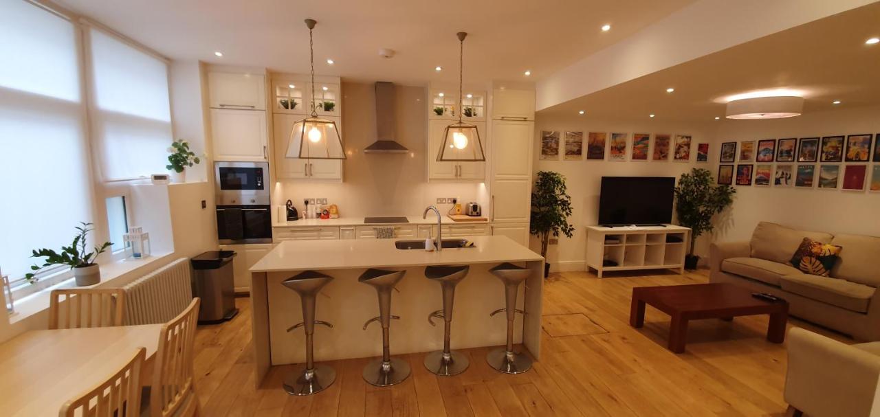 Luxury 2 bed/bath apartment next to Hyde Park - Chambres d'hôtes Londres