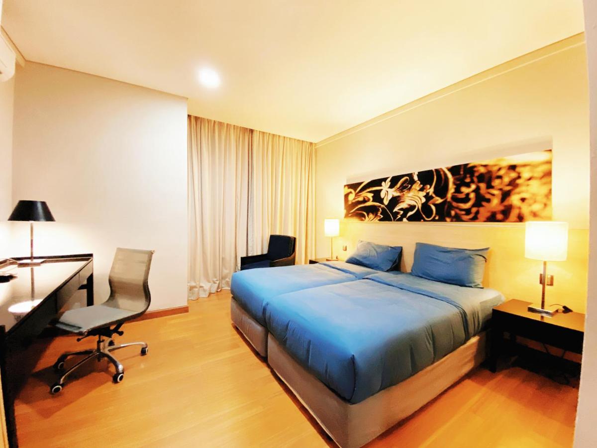 Deluxe Double or Twin Room with City View