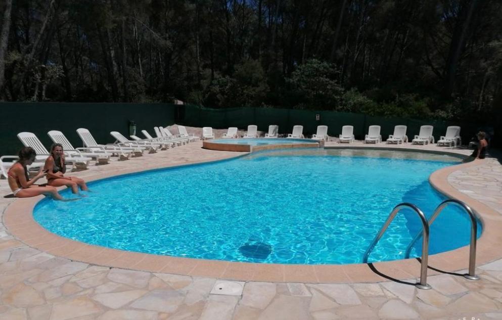 Charmant studio climatisé pinède 1 min de la mer - Chambres d’hôtes Sanary-sur-Mer