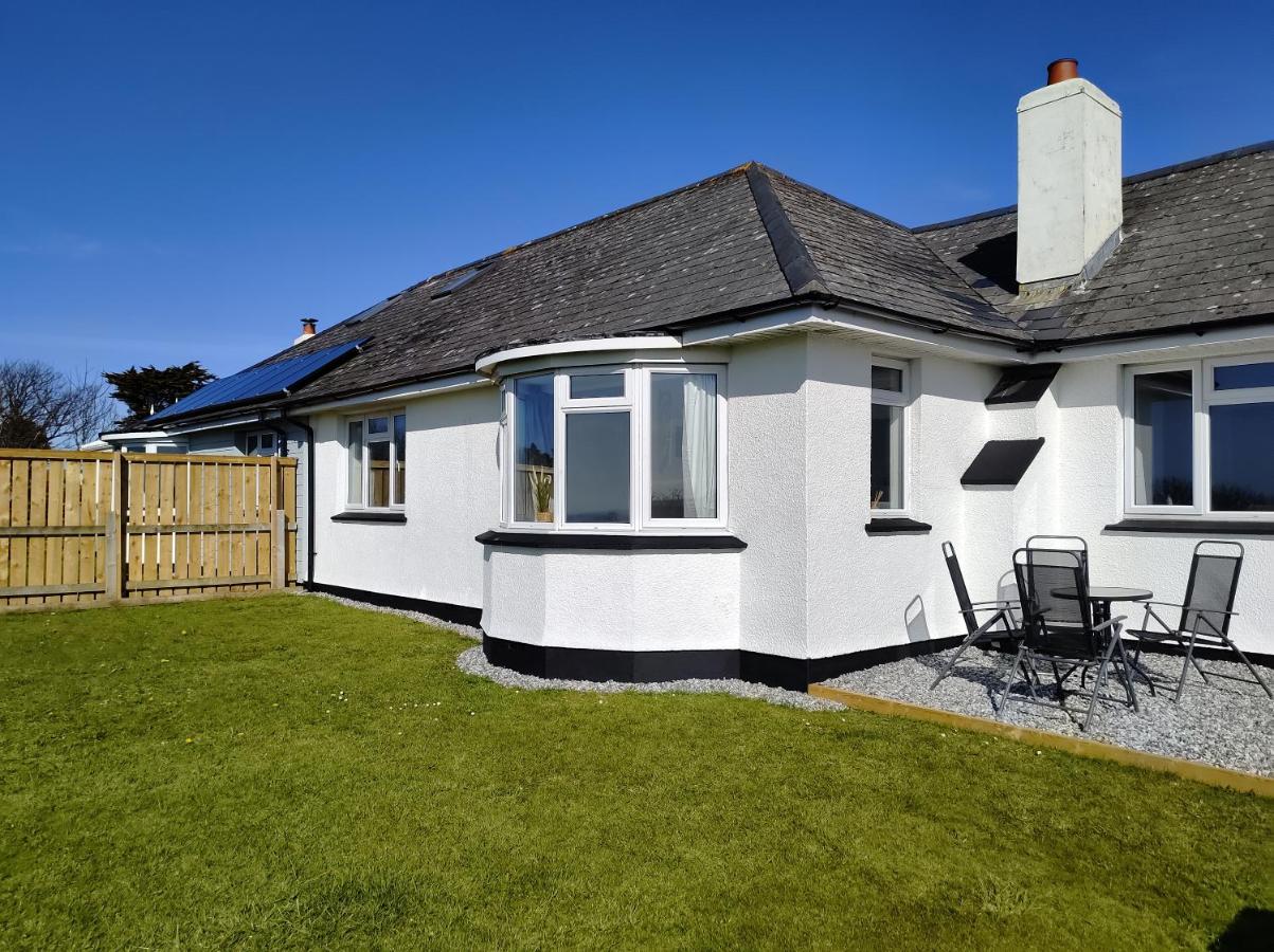 Trevose, sea views - B&B