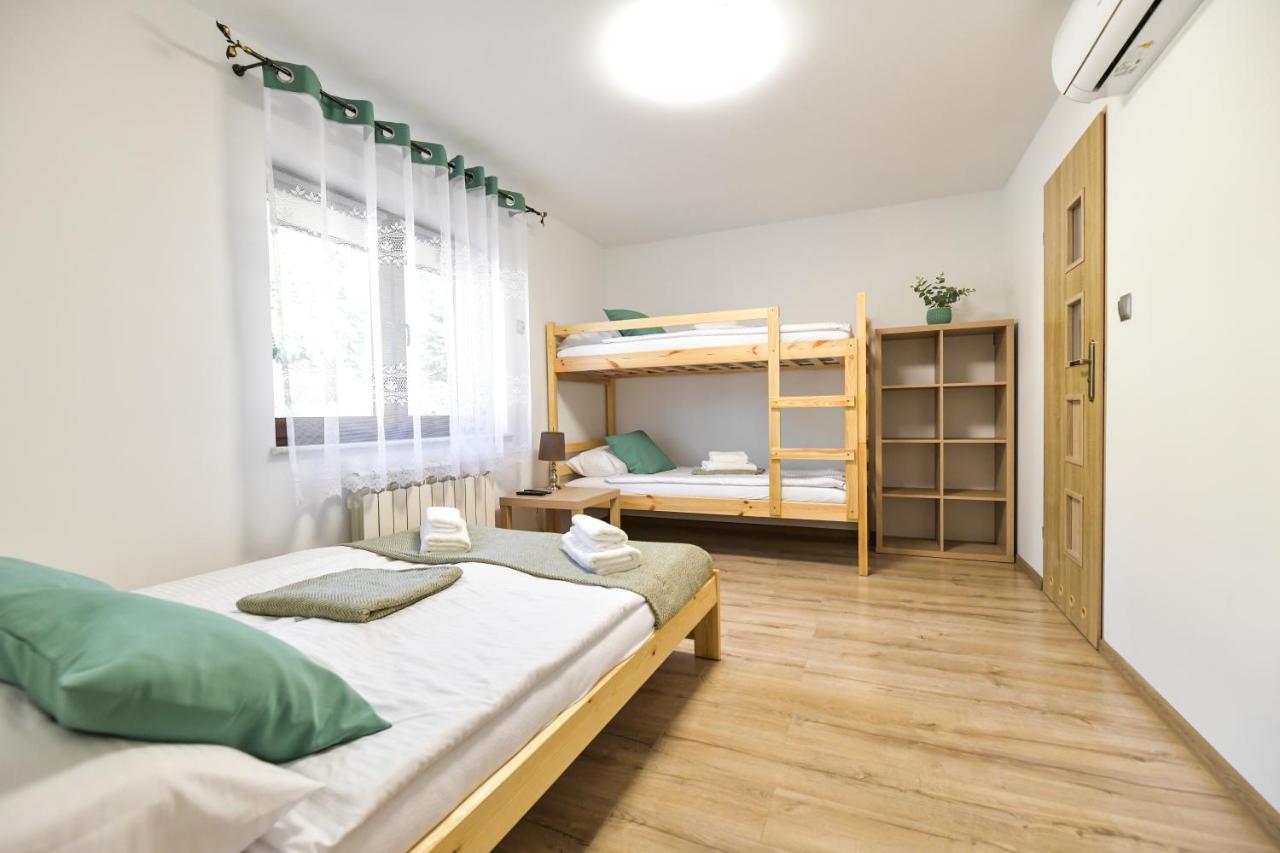 Vierbettzimmer mit eigenem Bad