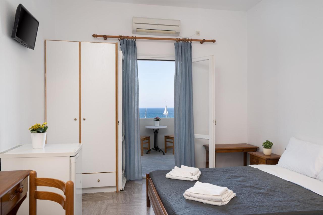 Doppelzimmer mit Balkon und Meerblick