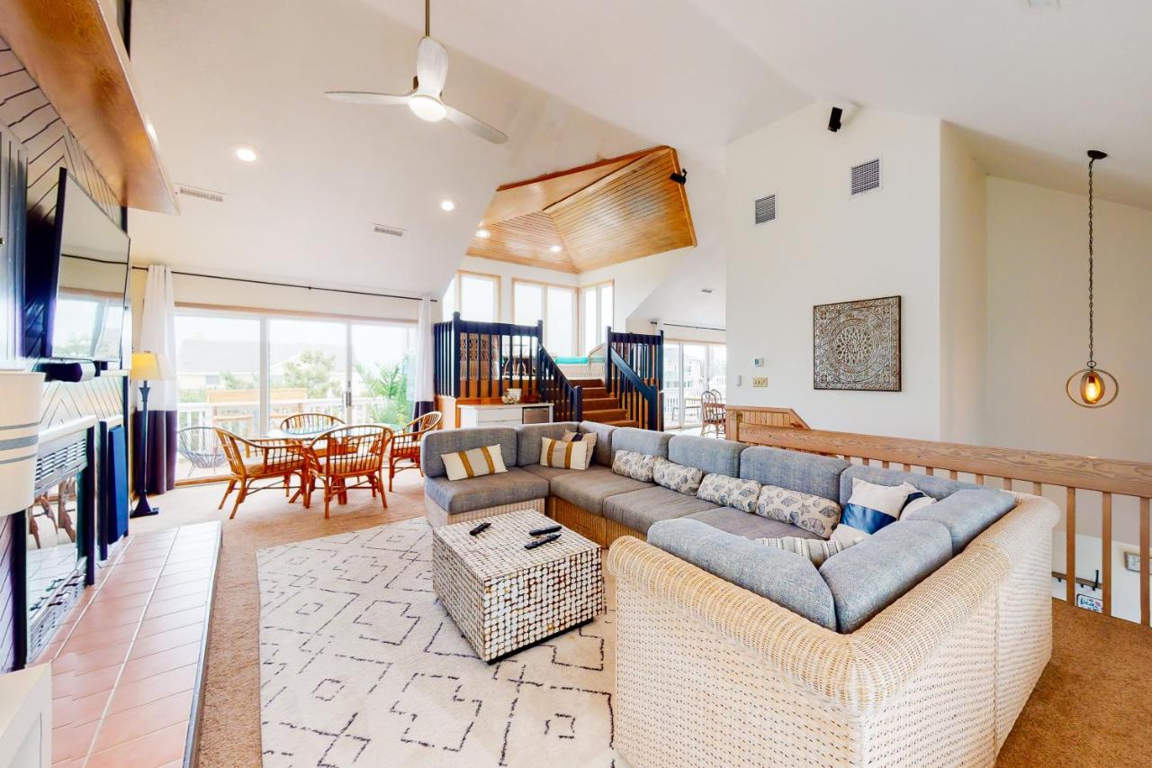 Five Bedroom Holiday Home