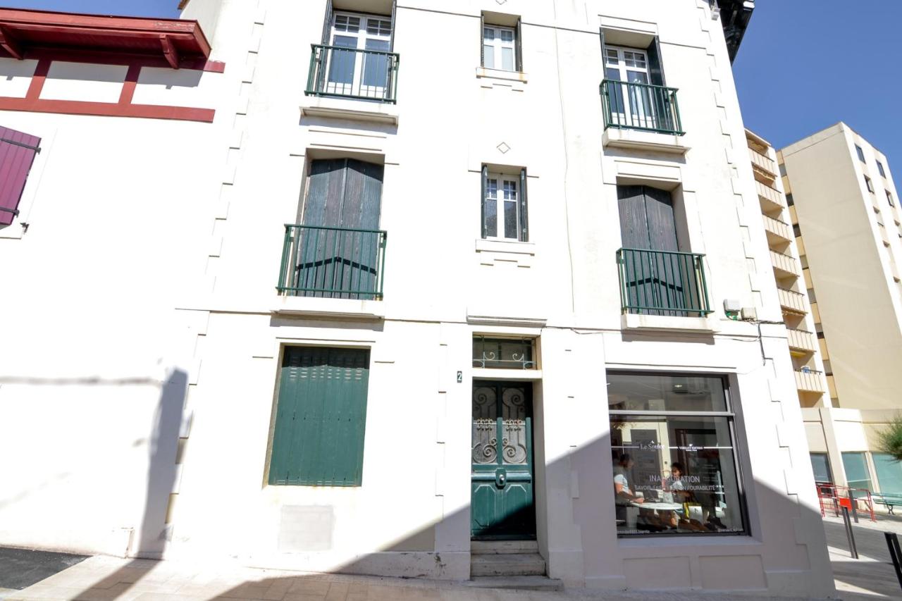 Coachella Vintage Chic in the Heart of St Charles Biarritz - B&B