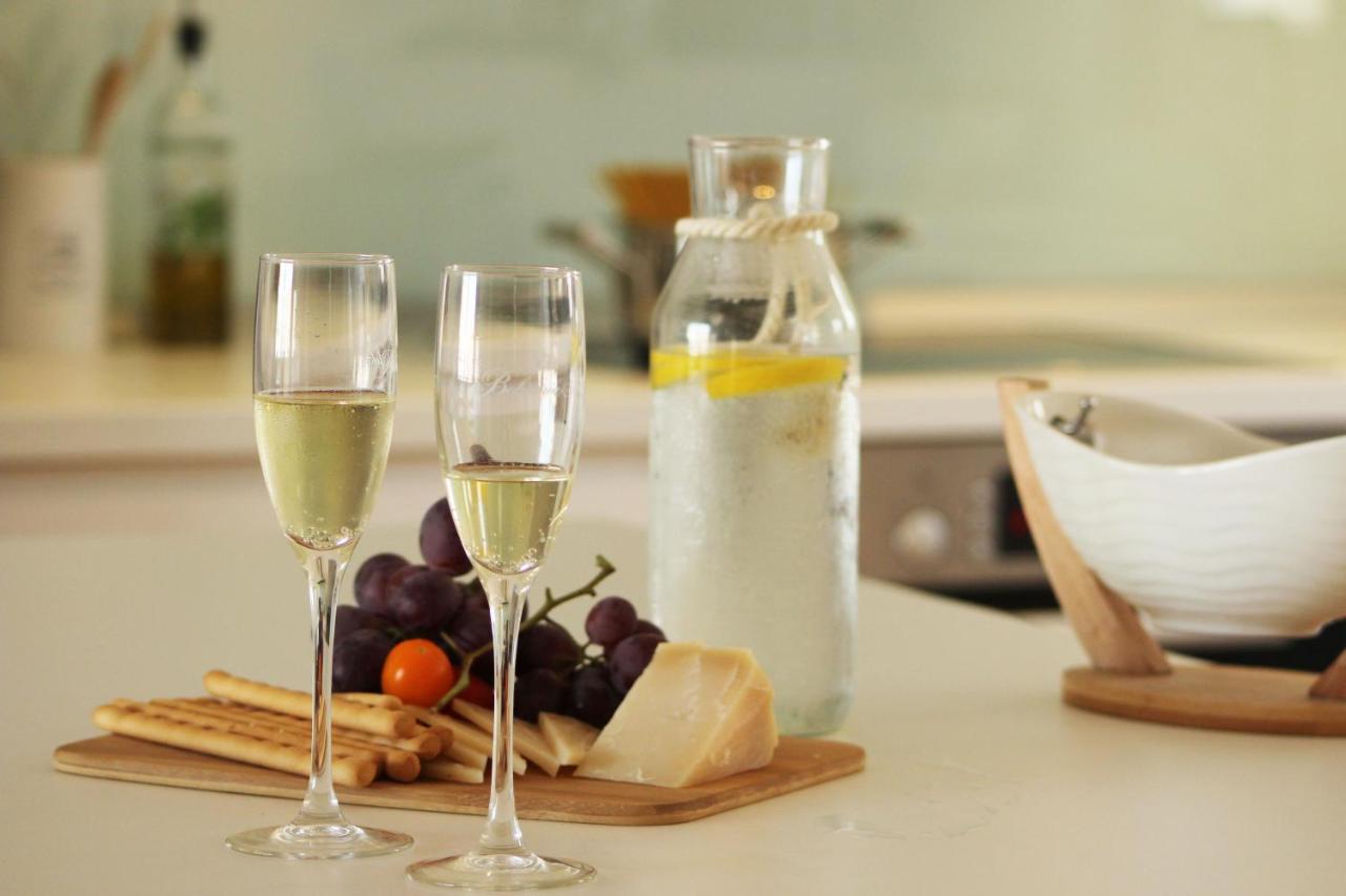 Apartments Ema near beach - B&B Macarsca