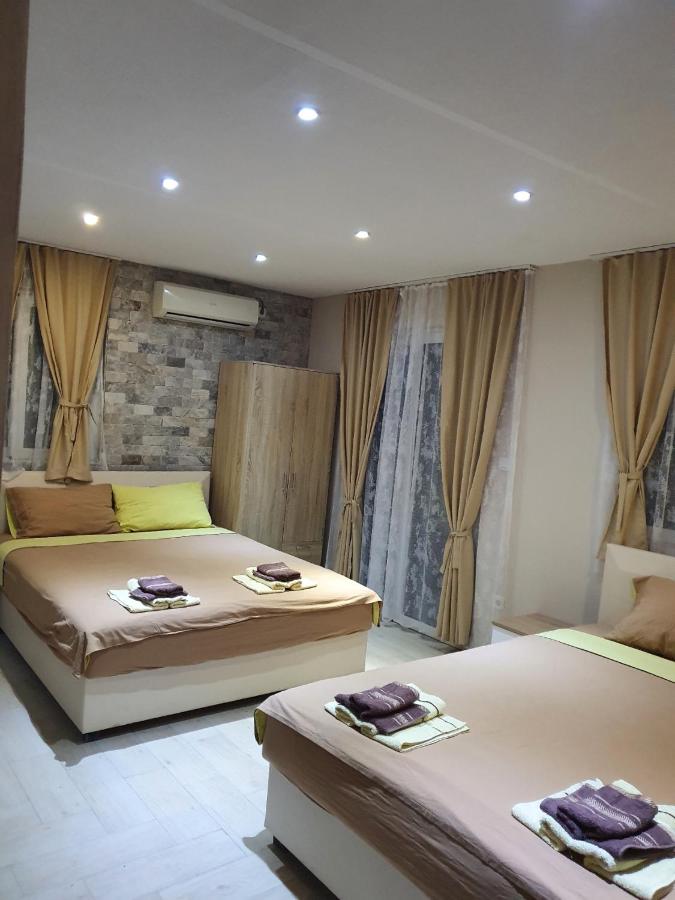 B&B Petrovac na Moru - Apartments Tadic - Bed and Breakfast Petrovac na Moru