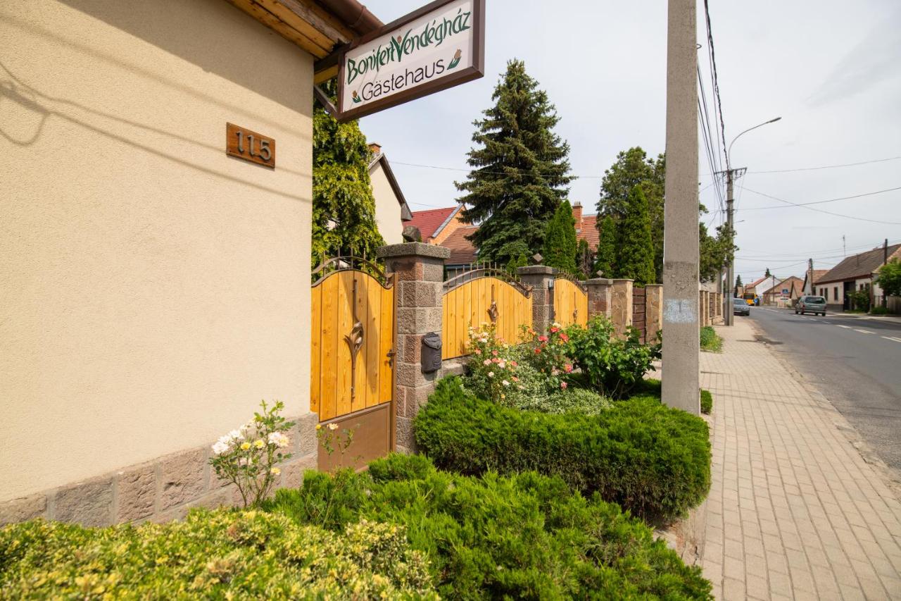 Bonifert Vendégház - B&B
