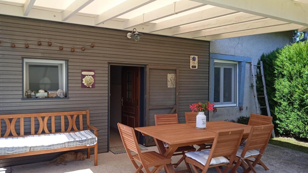 B&B Soulaucourt-sur-Mouzon - La Taniere Douce - Bed and Breakfast Soulaucourt-sur-Mouzon