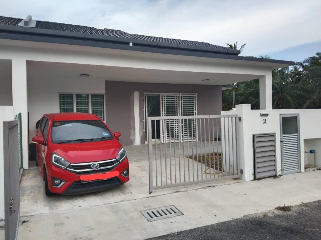 Abah StayCation - Bed and Breakfast Sungai Besar