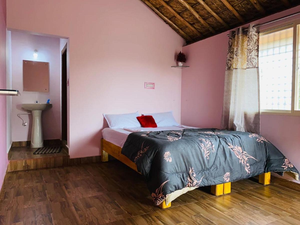 B&B Hampi - Prajwal home stay - Bed and Breakfast Hampi