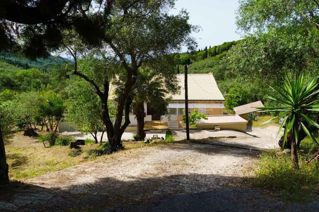 Eleonas-Olive grove traditional holiday appartment - Bed and Breakfast