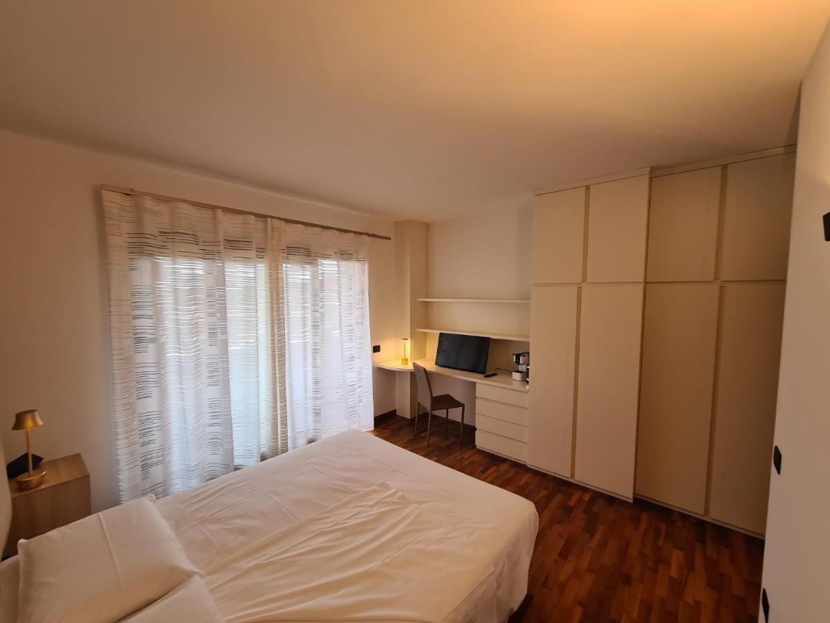 Deluxe Room (2 Adults + 1 Child)
