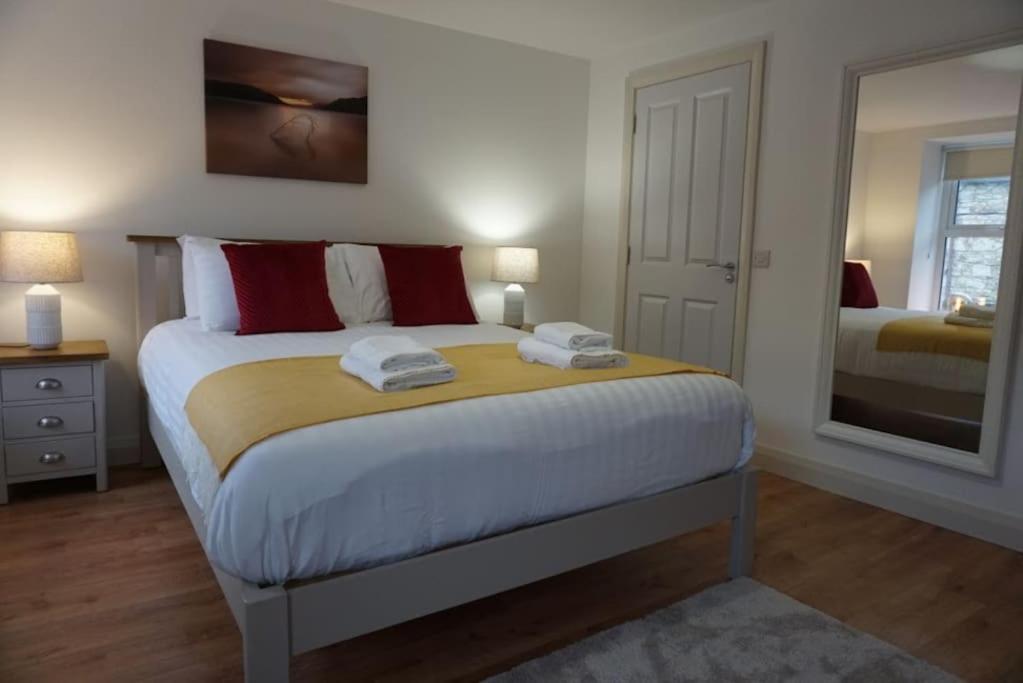 Whitehorse House - Bed and Breakfast