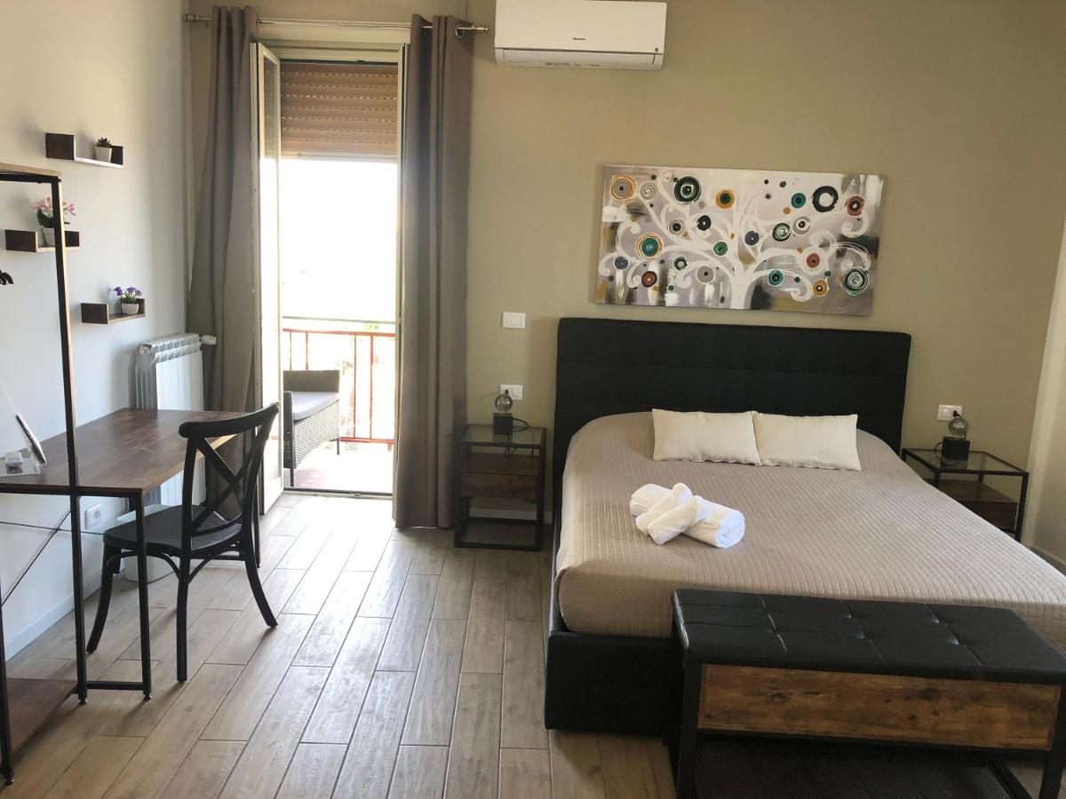 Deluxe Double Room with Balcony and Sea View