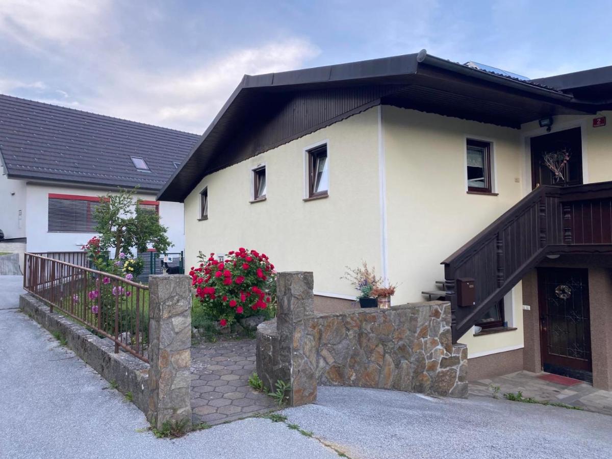 Apartma KAMNITNK - Bed and Breakfast