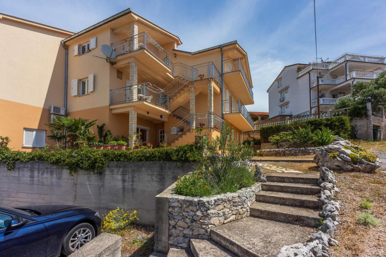 Apartmani Jarić - Bed and Breakfast Novi Vinodolski