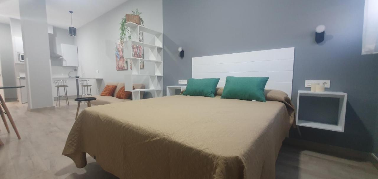 Studio with Spa Bath