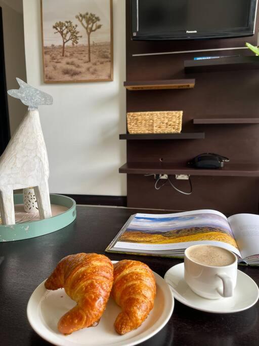 CR MARIPOSA RENTALS Cozy Retreat with Pool,Tennis,Gym,Free WiFi - B&B