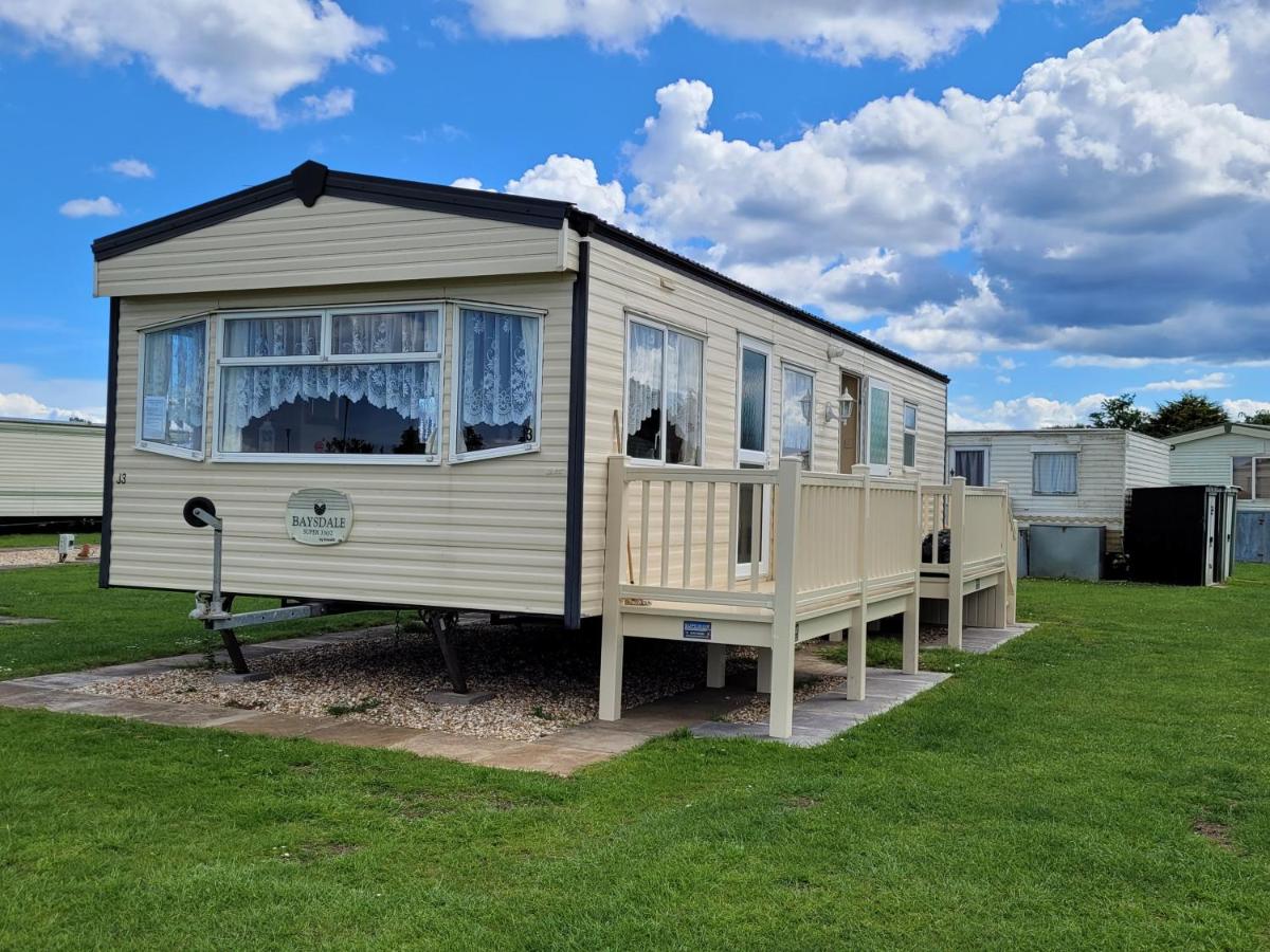 B&B Ingoldmells - 6 Berth on Millfields (Baysdale Super) - Bed and Breakfast Ingoldmells