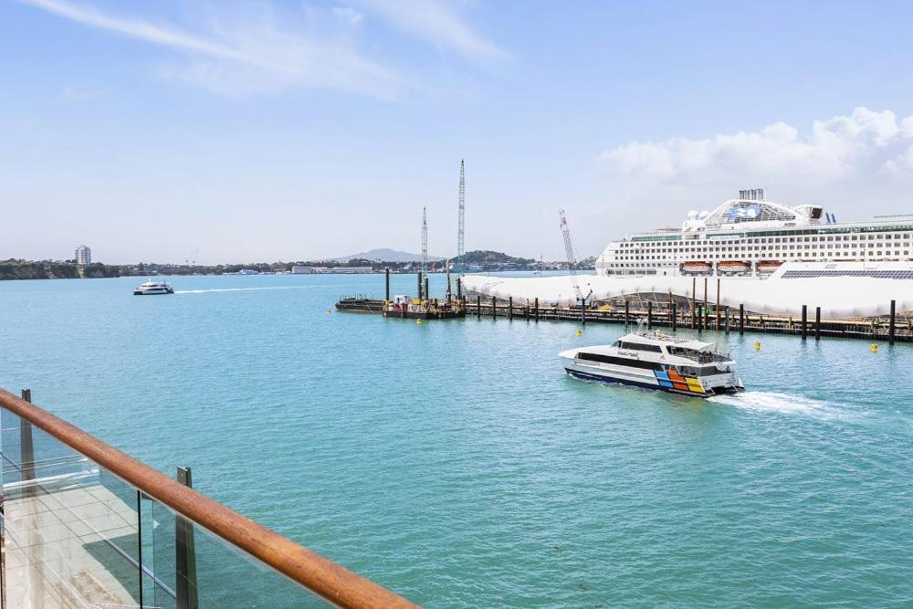 B&B Auckland - Princes Wharf Waterfront Apartment Viaduct CBD - Bed and Breakfast Auckland