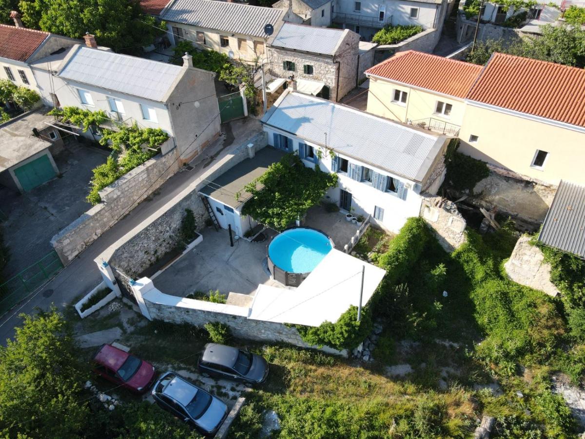 Mediterranean House with private garden and pool near Crikvenica - Chambres d’hôtes