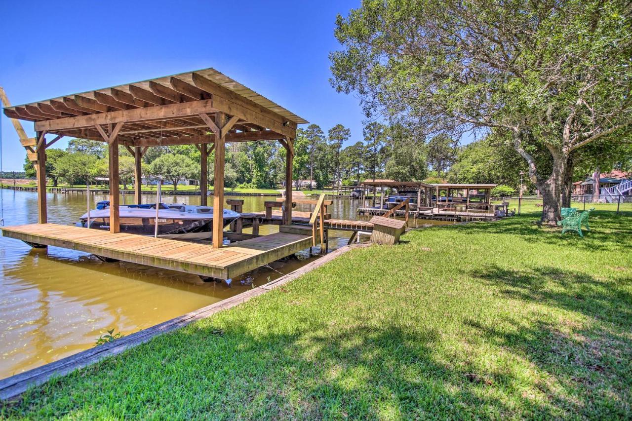 Waterfront Onalaska Retreat w/ Private Dock! - B&B Blanchard
