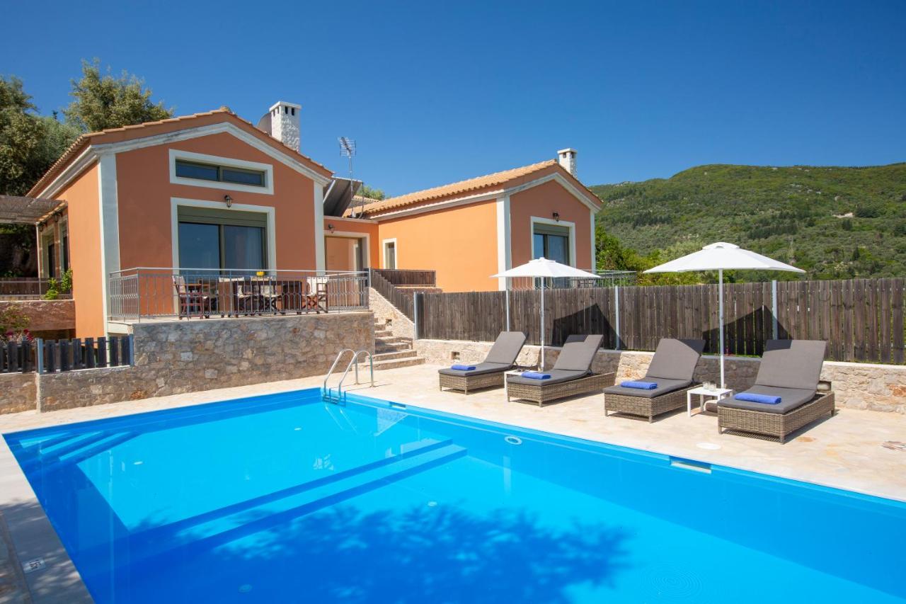 Aloni Villas Sea View - B&B