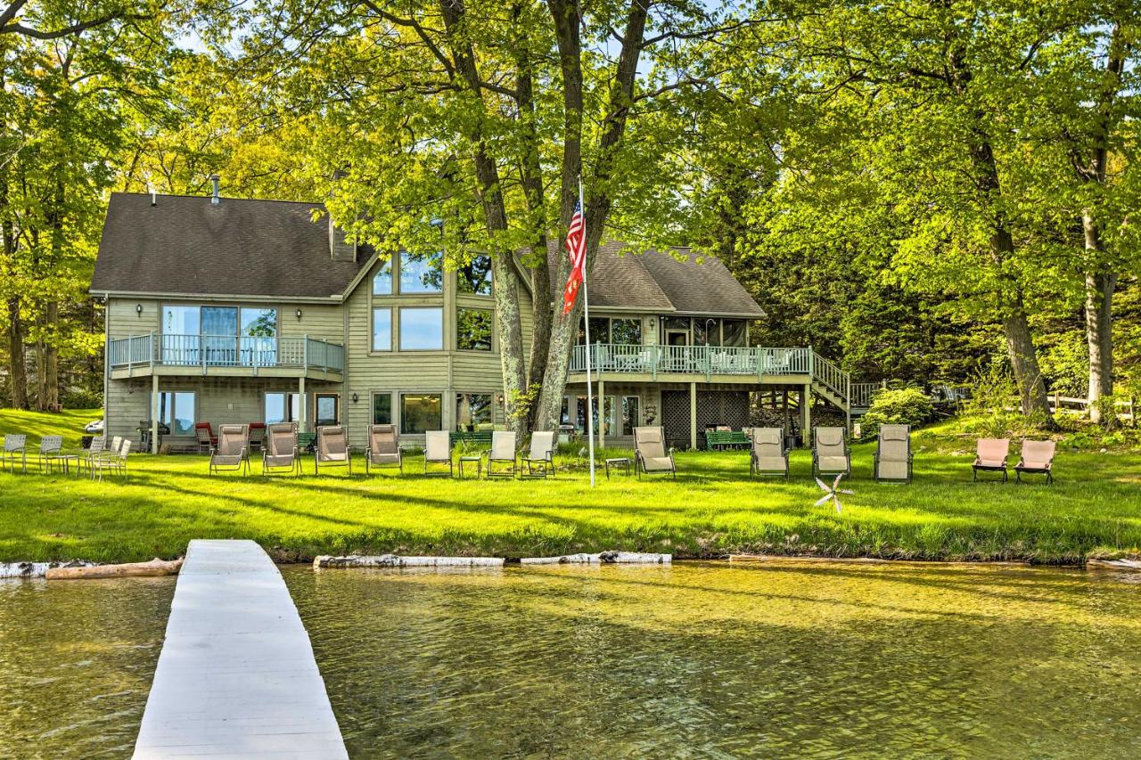 Rustic-Chic Lake Glen Studio 4 Mi to Beach! - B&B