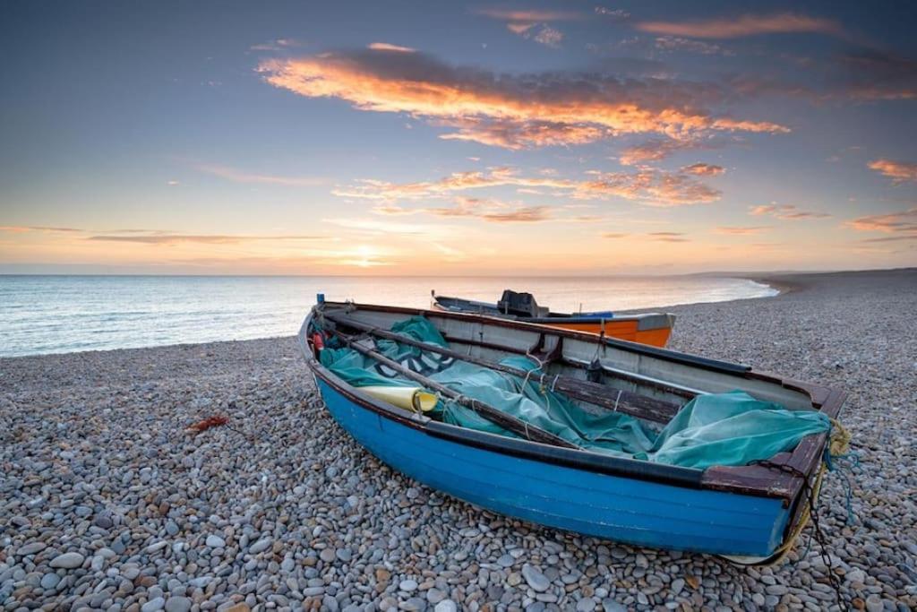 B&B Castletown - Luxurious Beach House Chesil Beach. Sleeps 6 - Bed and Breakfast Castletown