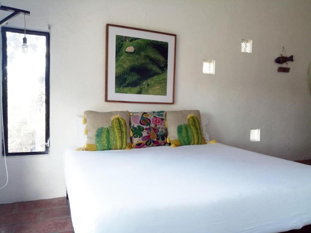 Estudio sobre calle principal con vista a la plaza - B&B Sayulita