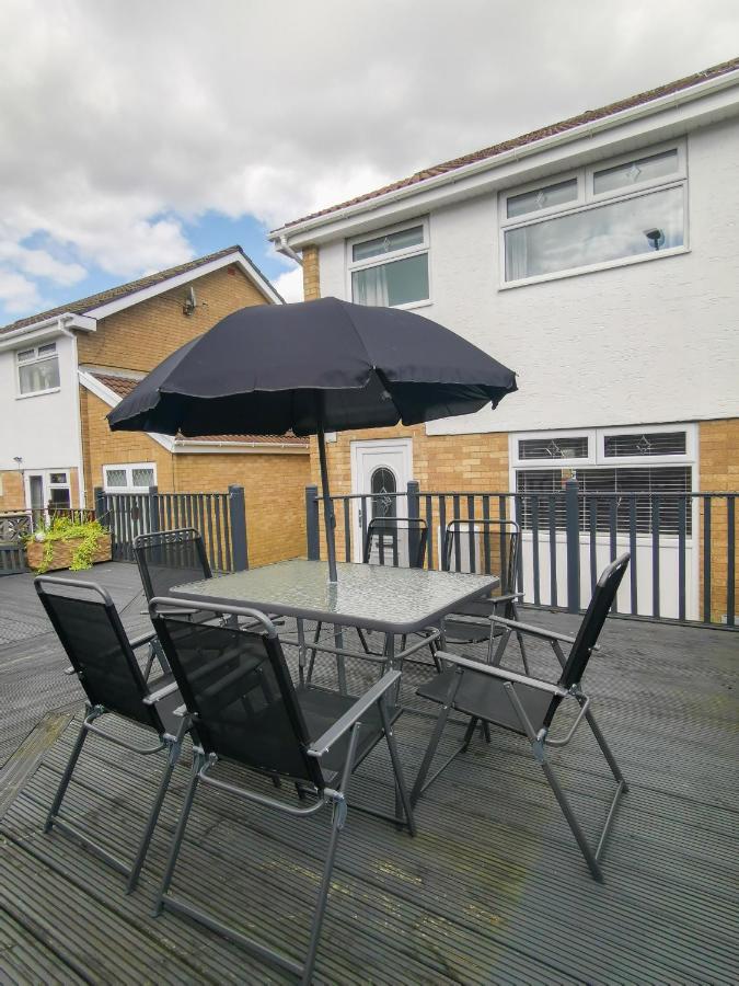 Bee At Home - B&B Cefn-coed-y-cymmer