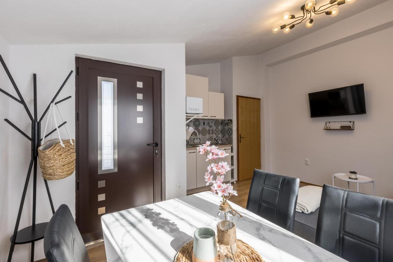 Apartment LaMaro - B&B Kutleše