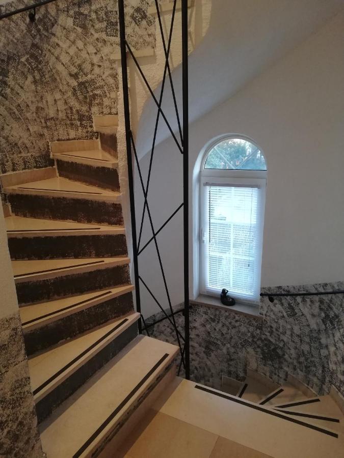 Comfort Appartement met 1 Slaapkamer, Balkon en Uitzicht op Zee