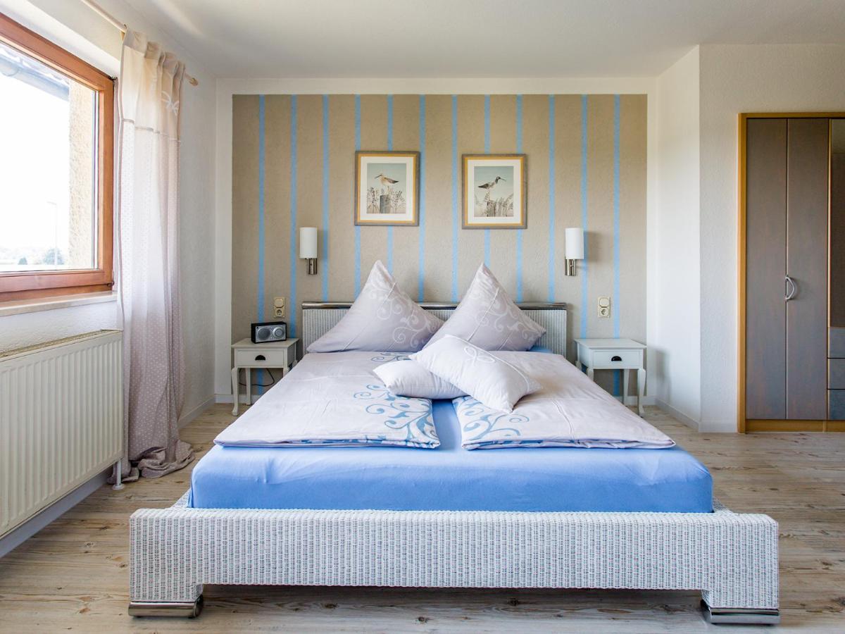 Doppelzimmer mit Gartenblick